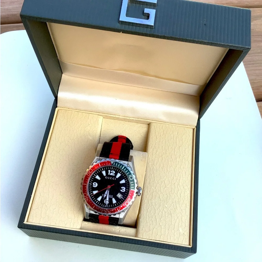 Mens authentic GUCCI AUTOMATIC watch❤️🖤🤍